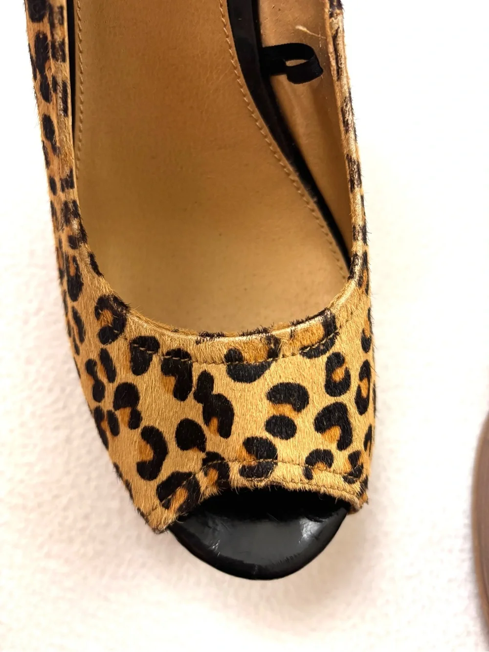 Express Leopard Animal “70’s” Print Hair Calf Peep Toe Wedge Heels (10)